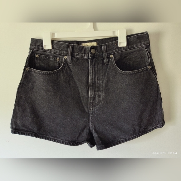 Madewell The Momjean Short in Comrie Wash - Picture 7 of 12